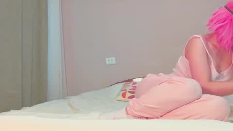 Snapshot of sophiechan69 chatting on 04.05.26 ShopieChan69 online show from 04.05.26