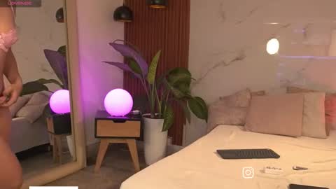 Sophie online show from 03.29.26