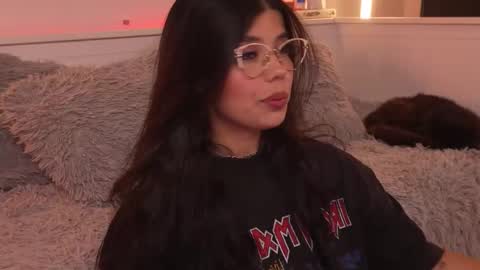 Sophiee  online show from 01.08.26