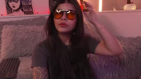 Sophiee  online show from 04.10.26