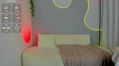 Sophie online show from 12.02.25