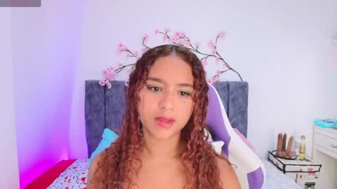 Snapshot of sophiee_velvet chatting on 05.06.26 online show from 05.06.26