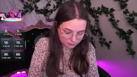 Snapshot of sophieedreams chatting on 10.10.25 sophieedreams online show from 10.10.25