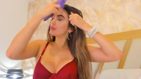 Sophie online show from 12.21.24