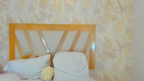 Sophie online show from 09.17.25