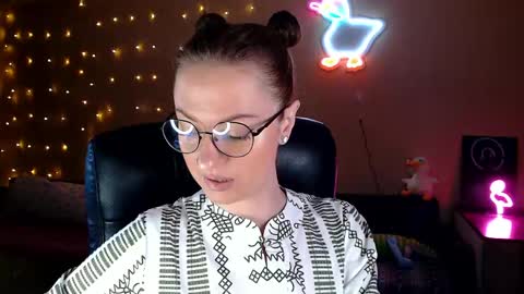sophieleroux online show from 04.14.26