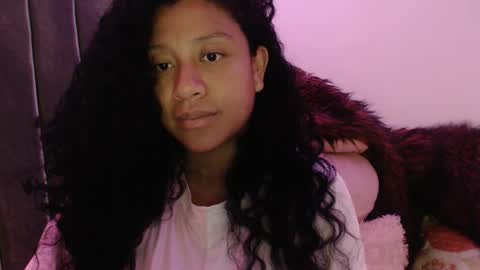 Snapshot of sophiia_dreams chatting on 11.17.25 Sophia this is not my real name online show from 11.17.25