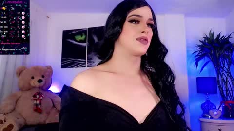 Sophie Sweet online show from 01.21.25