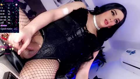 Sophie Sweet online show from 02.16.25