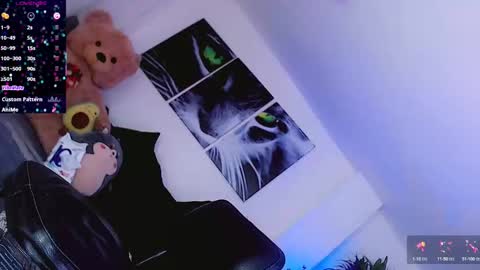 Sophie Sweet online show from 09.15.25