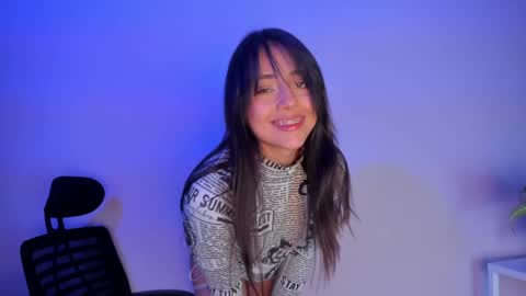 Snapshot of sophy_smilesweet chatting on 01.02.25 SOPHY ROGERS online show from 01.02.25