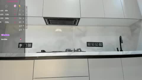 Snapshot of soul_mi chatting on 09.20.25 Mia online show from 09.20.25