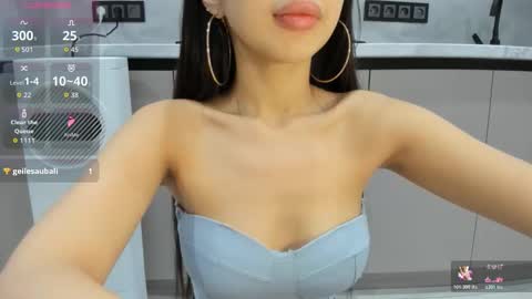 Snapshot of soul_mi chatting on 10.30.25 Mia online show from 10.30.25