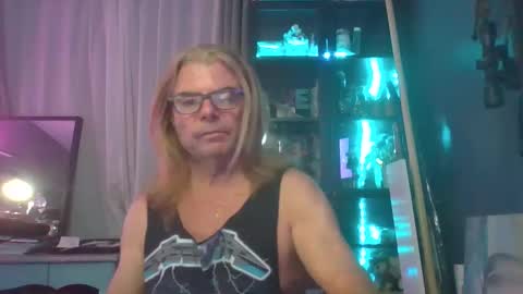 Milaney  Dalaney online show from 04.15.26