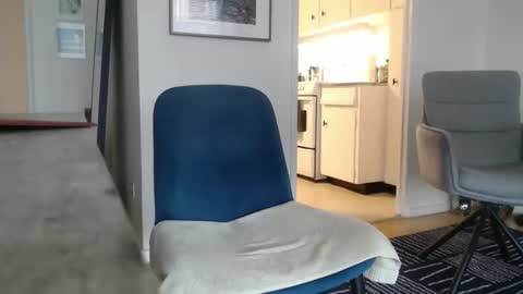 Snapshot of souzdal_toronto chatting on 12.13.25 Souzdal Toronto online show from 12.13.25