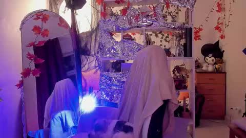 Leah online show from 12.02.25