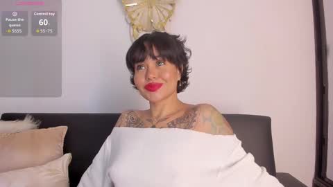 Snapshot of soy_domiino chatting on 11.13.25 Domiino online show from 11.13.25