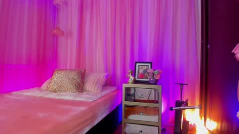      25  online show from 01.31.25