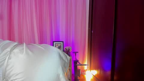      25  online show from 02.08.25