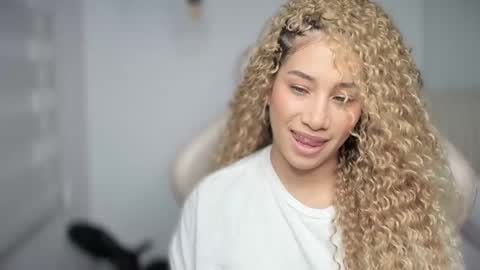 Snapshot of soytulu_ chatting on 02.09.25 brisa s online show from 02.09.25