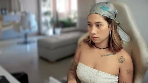 Snapshot of soytulu_ chatting on 02.17.25 brisa s online show from 02.17.25