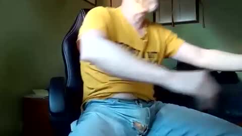 Manu  online show from 02.05.25