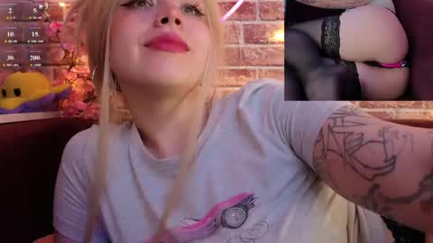 Snapshot of sparklemona chatting on 03.22.26 SparkleMona online show from 03.22.26