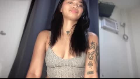 Snapshot of sparklexcx chatting on 12.04.25 Sparkle online show from 12.04.25