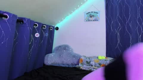 Atticus Pendragon online show from 11.26.25