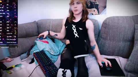 Snapshot of sparkyferret chatting on 10.29.25 sparkyferret online show from 10.29.25