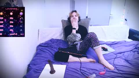 Snapshot of sparkyferret chatting on 12.03.25 sparkyferret online show from 12.03.25