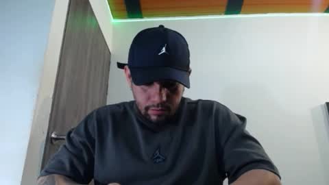 Snapshot of spartacus_cam chatting on 02.09.25     online show from 02.09.25