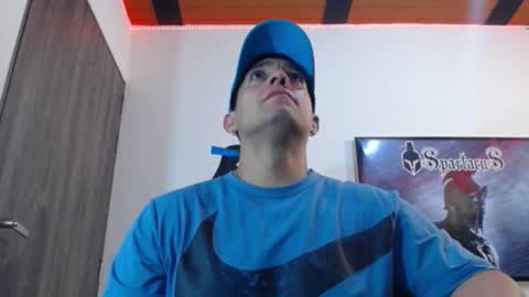 Snapshot of spartacus_cam chatting on 10.27.25     online show from 10.27.25