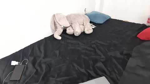 Snapshot of spaziodrumon chatting on 10.03.25 spaziodrumon online show from 10.03.25