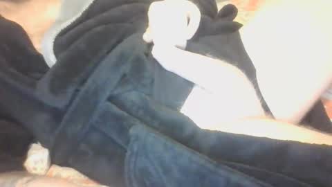 Snapshot of species98 chatting on 12.02.25 species online show from 12.02.25