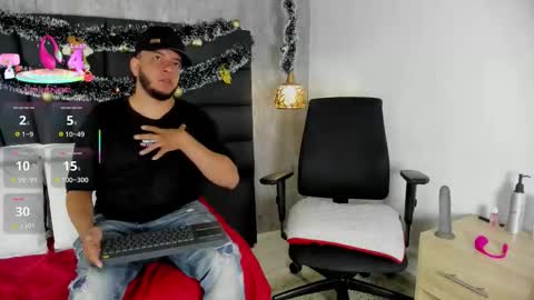 Snapshot of spencer_lunabigttss chatting on 12.14.25 spencer_lunabigttss online show from 12.14.25