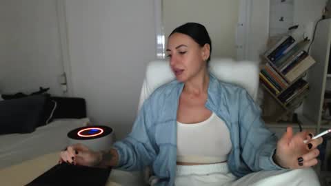 Carla online show from 10.08.25