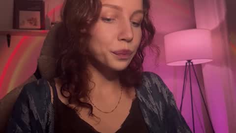 Snapshot of spicy___caramel chatting on 10.19.25 spicy___caramel online show from 10.19.25