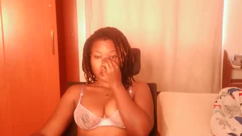 Snapshot of spicy_kerrine chatting on 03.01.25 Spicy kerrine online show from 03.01.25