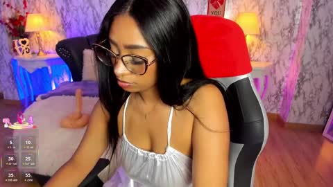 Amelia      GTM-5 817       IG Spicychoco am online show from 02.20.25