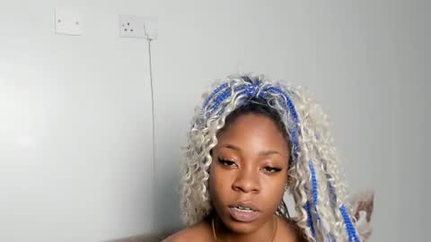 Snapshot of spicyshante chatting on 06.17.26 Shante online show from 06.17.26