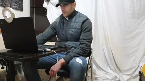 Marco. When Im offline you can view premium content in bio online show from 01.30.25