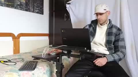 Marco. When Im offline you can view premium content in bio online show from 02.08.25