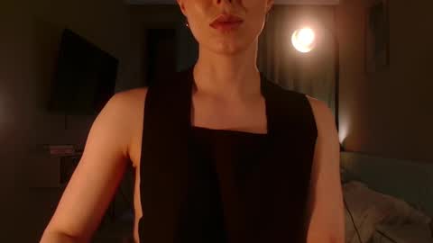 Elizabeth online show from 03.18.26