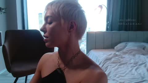 Elizabeth online show from 04.24.26