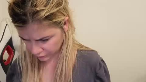 FREE ONLY FANSy online show from 09.25.25