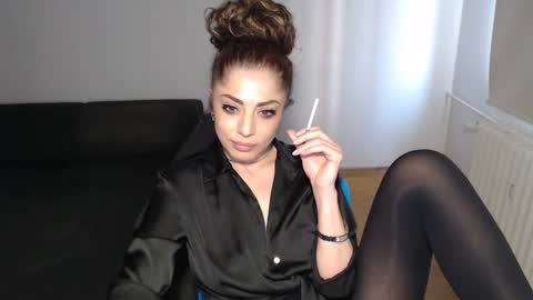 Doll online show from 03.10.25