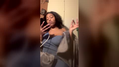 spoilprincesschloee online show from 12.19.25