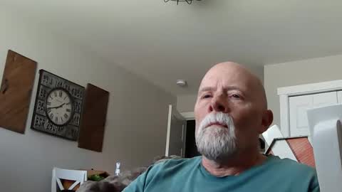 Snapshot of sportfish chatting on 05.09.26 sportfish online show from 05.09.26