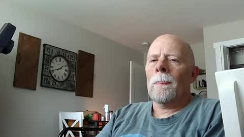 Snapshot of sportfish chatting on 06.06.26 sportfish online show from 06.06.26